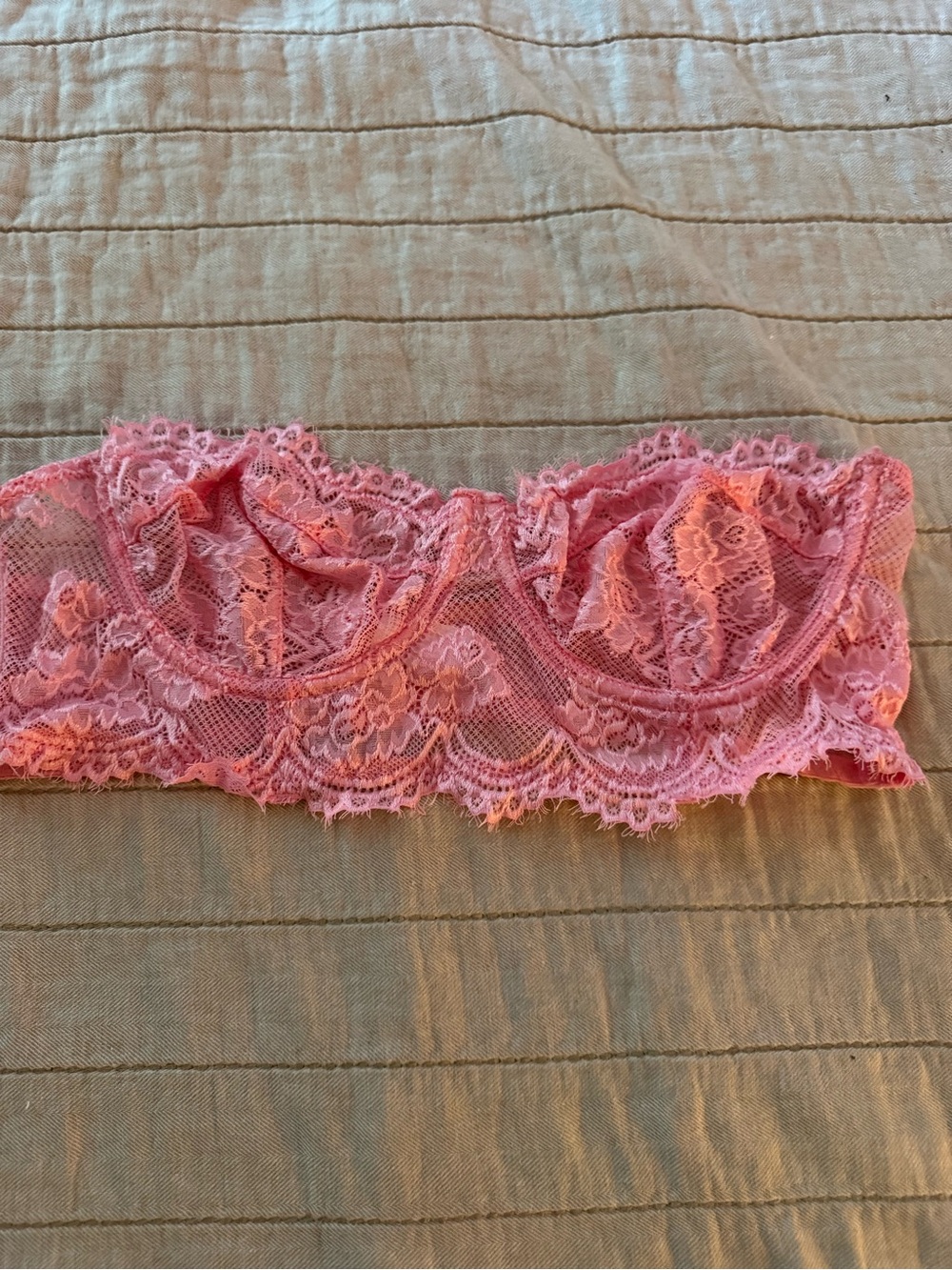 Lace Strapless Bandeau Bra - Pink